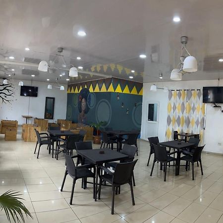 Sky Inn Hotel Freetown Eksteriør bilde
