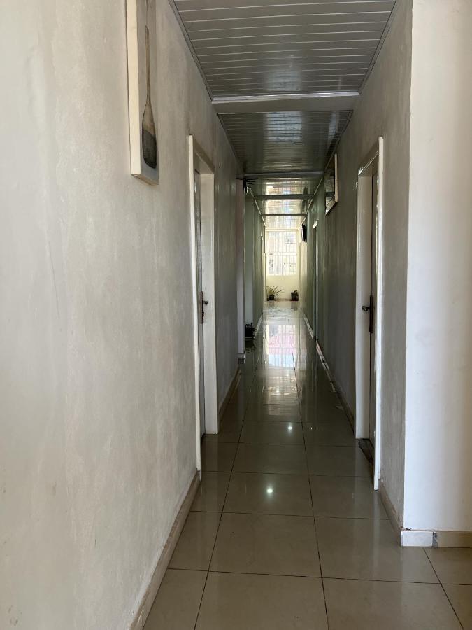 Sky Inn Hotel Freetown Eksteriør bilde