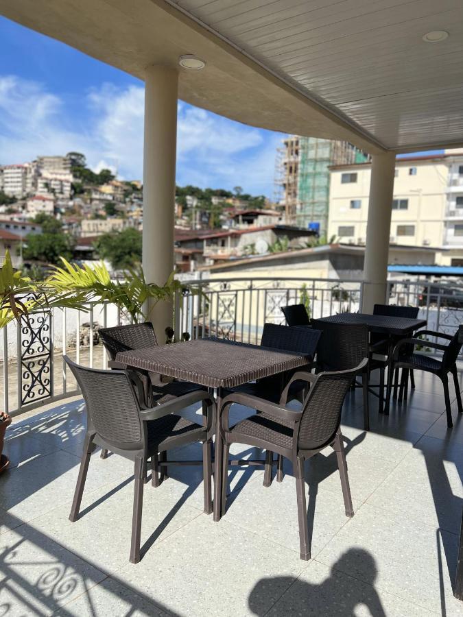 Sky Inn Hotel Freetown Eksteriør bilde